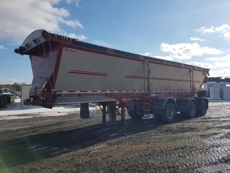  2014 38' Trail King Live Bottom Trailer photo
